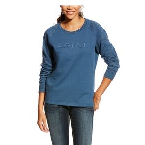 Ariat logo crew top